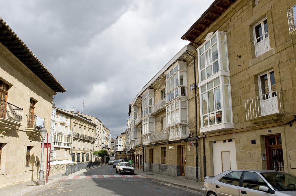 Apartamentos Turisticos Los Zapatos Morados Haro Exterior foto