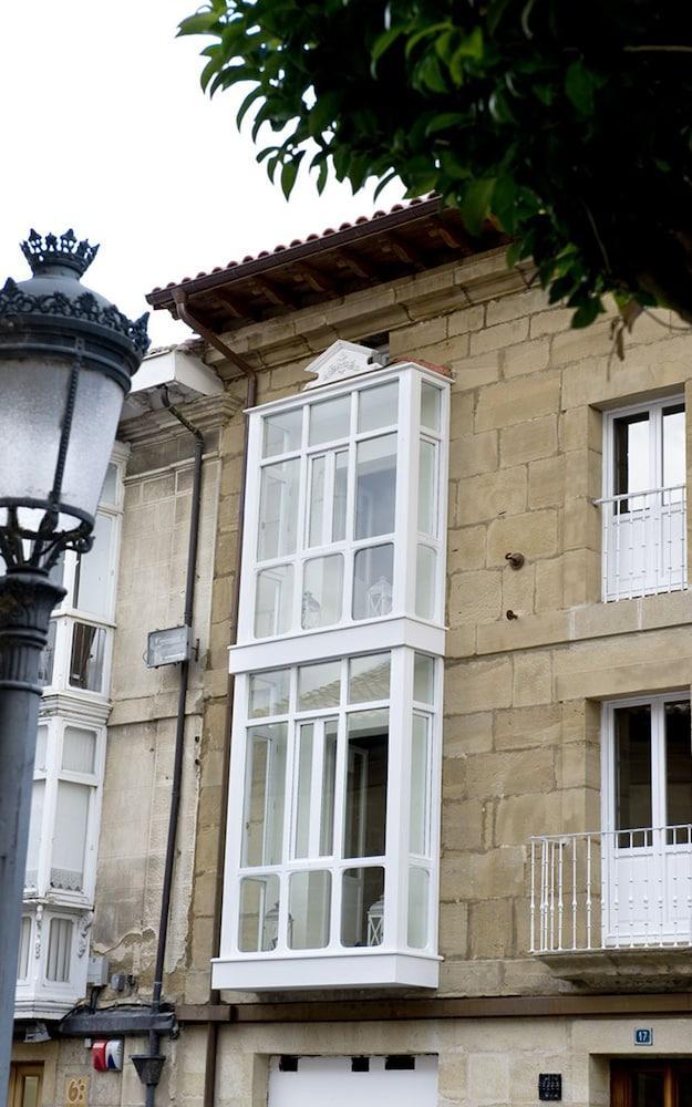 Apartamentos Turisticos Los Zapatos Morados Haro Exterior foto